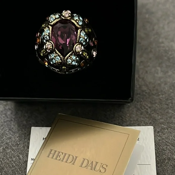 Heidi Daus Teardrop Amethyst Crystal Studded Statement Ring-10.5 - Picture 2 of 11